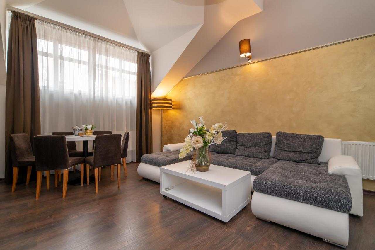 Emporio Prague Apartments Экстерьер фото